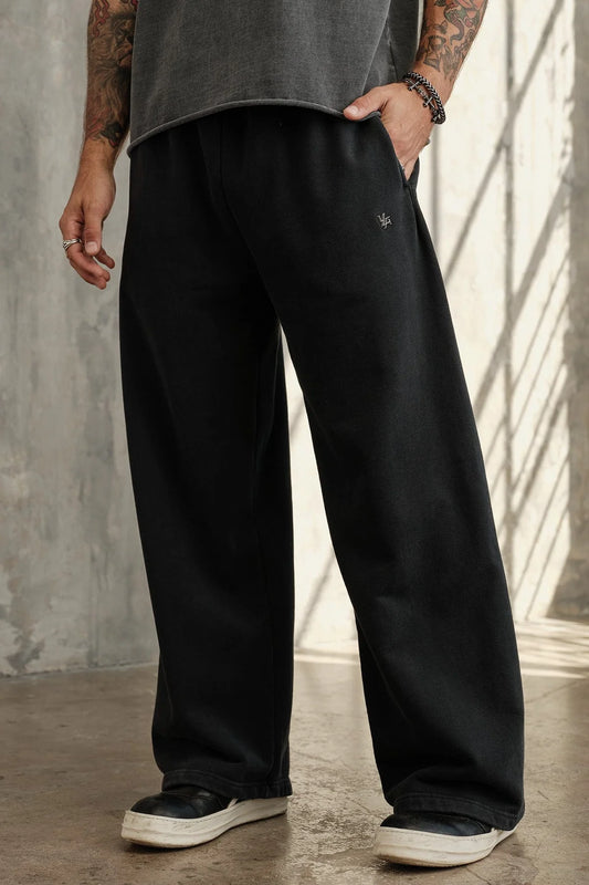 2067 - ELEVATED ESSENTIALS - BAGGY SWEATS [BLACK WASH]