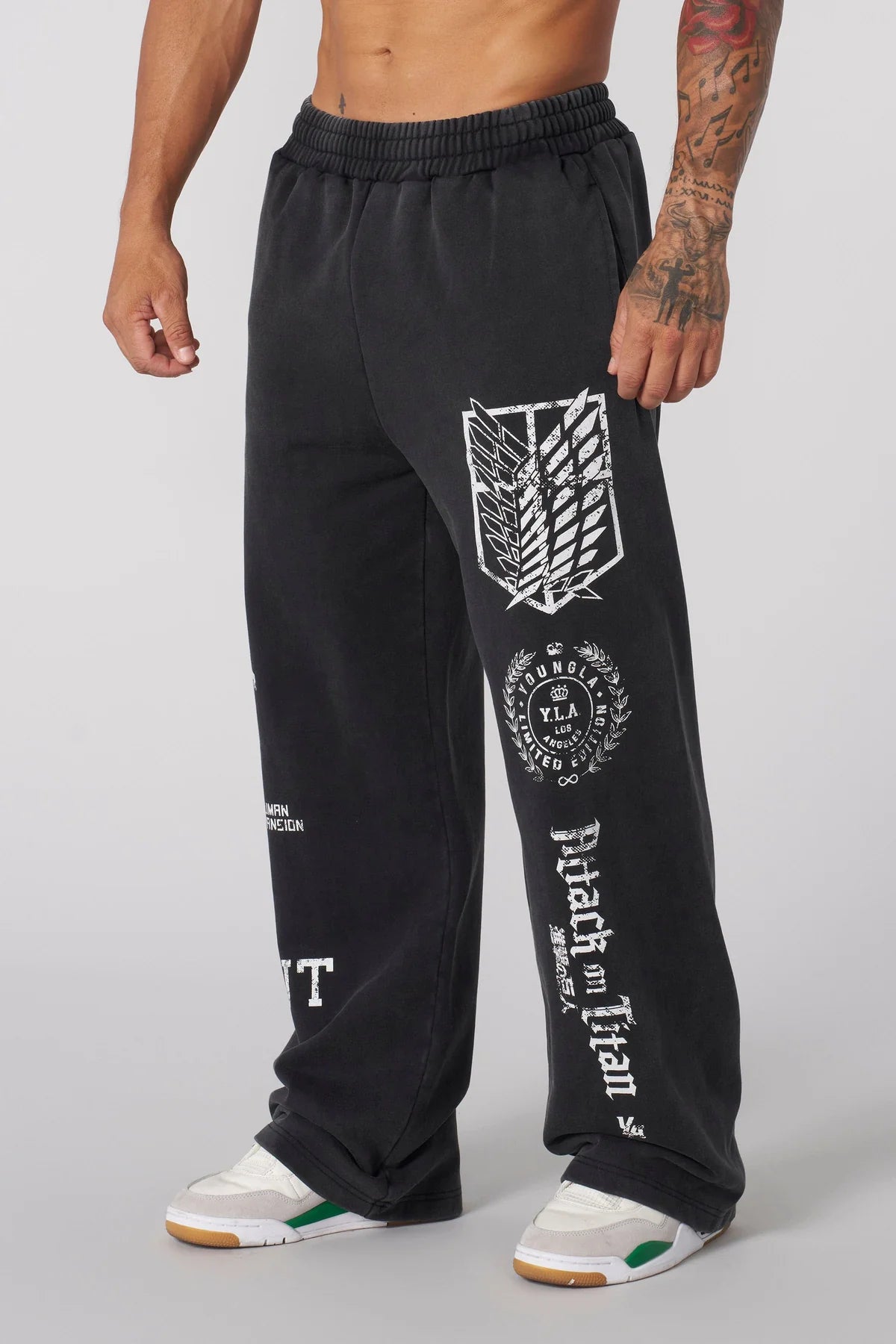 2128 - AOT© X YLA BAGGY JOGGERS [REGIMENT FREEDOM]