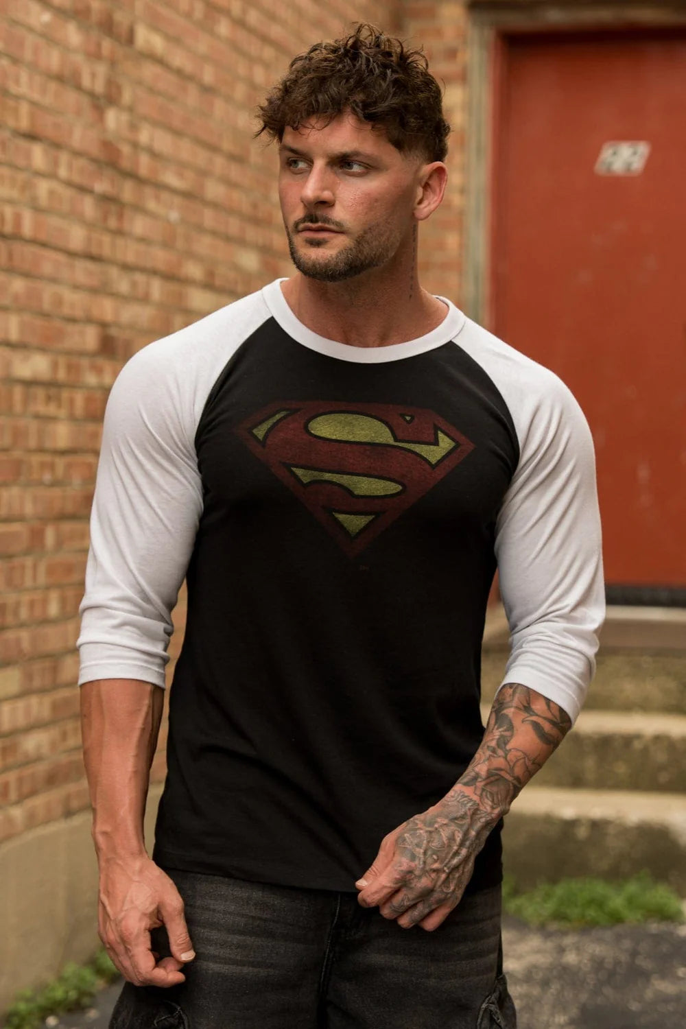 8072 - Superman 3/4 Raglan Shirts - [BLACK/WHITE]